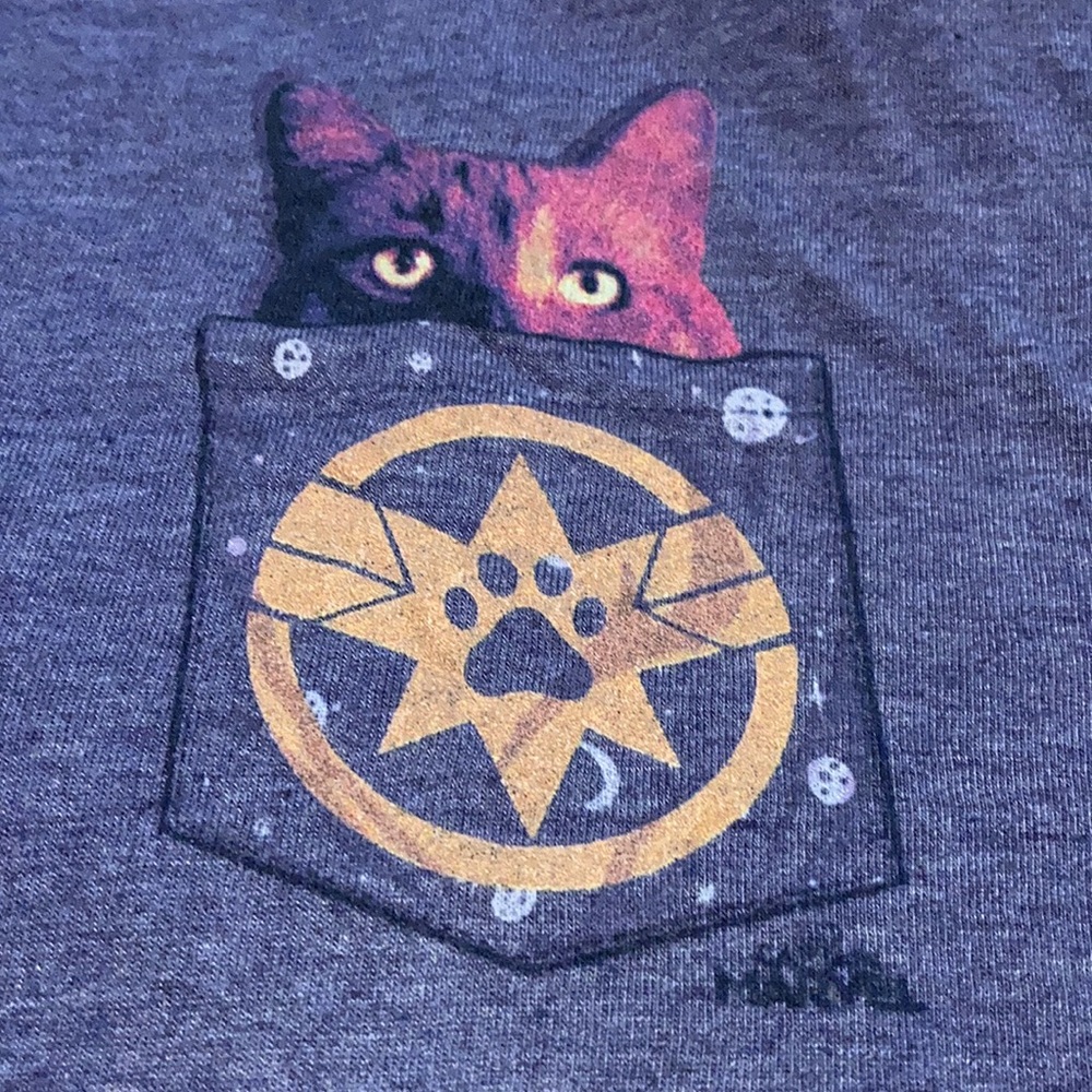 Captain Marvel’s Goose flowy tank